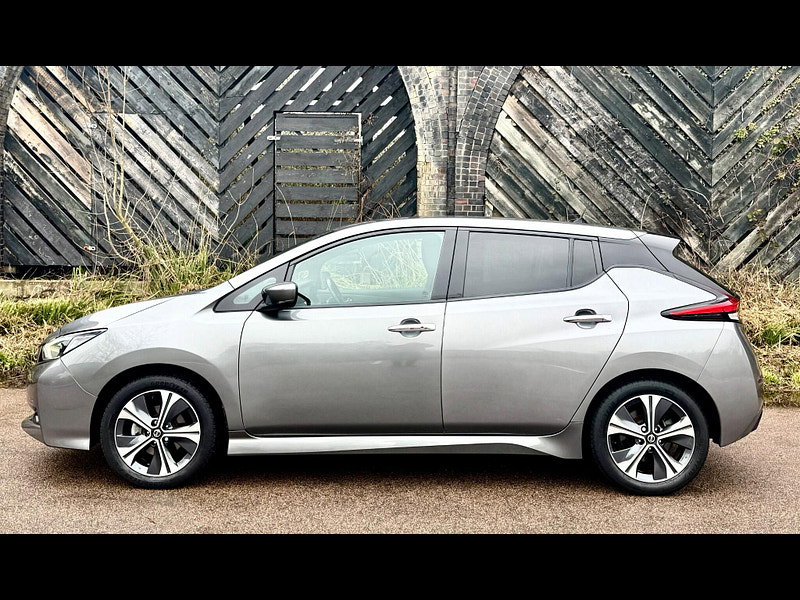 Nissan Leaf 40kWh N-Connecta Auto 5dr