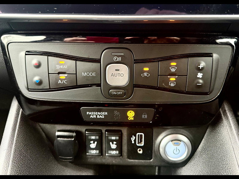 Nissan Leaf 40kWh N-Connecta Auto 5dr
