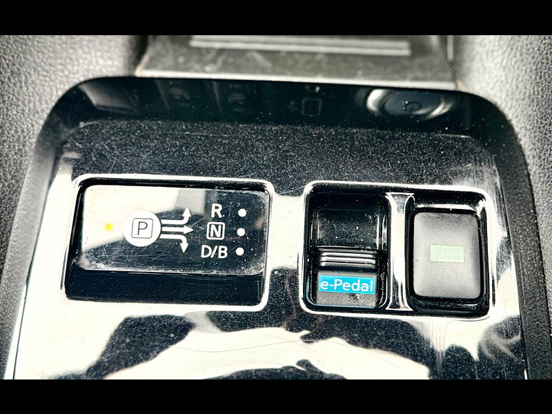 Nissan Leaf 40kWh N-Connecta Auto 5dr