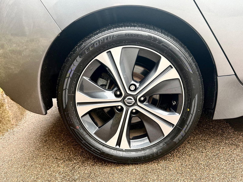 Nissan Leaf 40kWh N-Connecta Auto 5dr