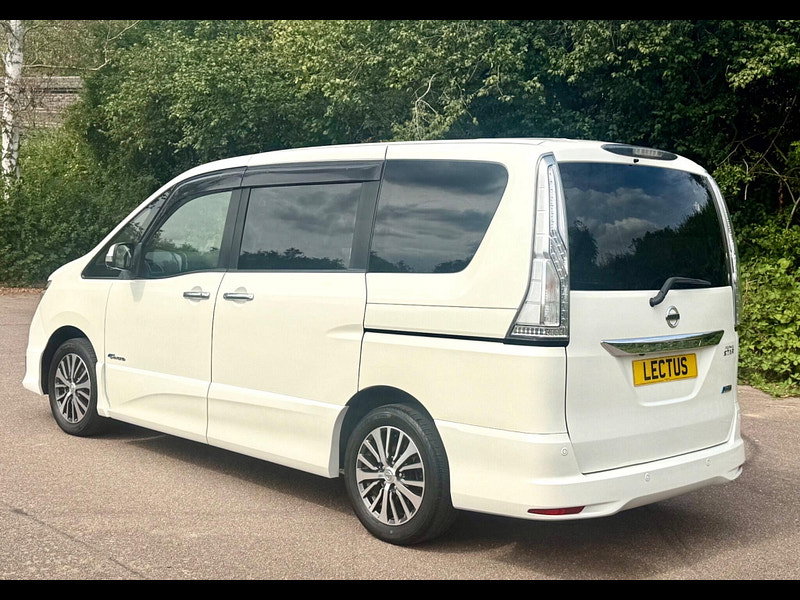 Nissan Serena 2.0 HYBRID HIGHWAY STAR ADVANCED SAFETY