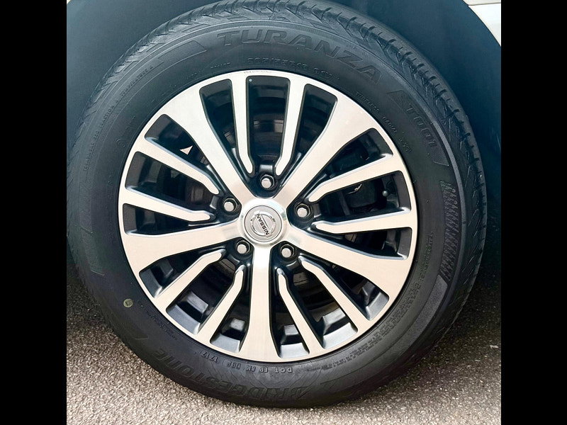 Nissan Serena 2.0 HYBRID HIGHWAY STAR ADVANCED SAFETY