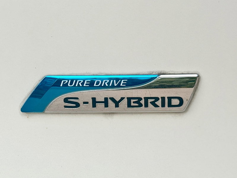 Nissan Serena 2.0 HYBRID HIGHWAY STAR ADVANCED SAFETY
