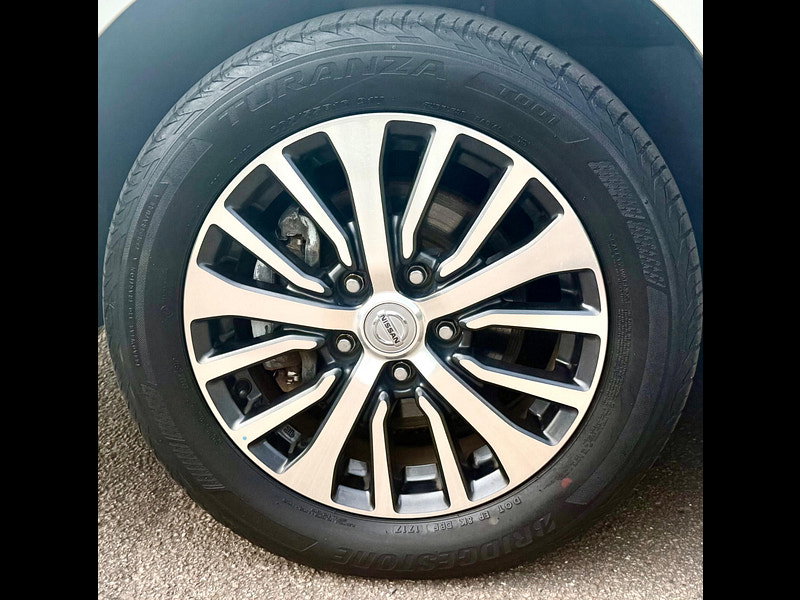 Nissan Serena 2.0 HYBRID HIGHWAY STAR ADVANCED SAFETY