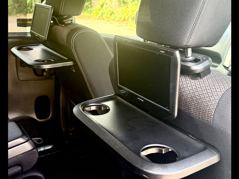 Nissan Serena 2.0 HYBRID HIGHWAY STAR ADVANCED SAFETY