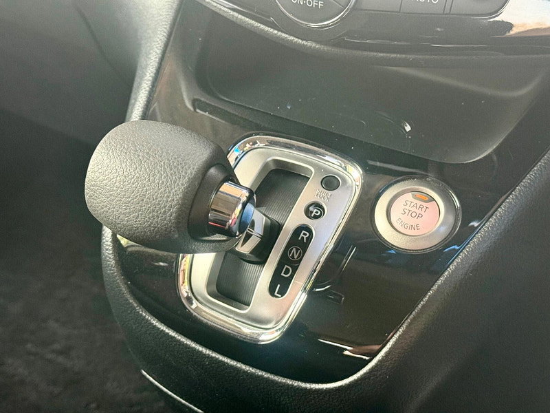 Nissan Serena 2.0 HYBRID HIGHWAY STAR ADVANCED SAFETY