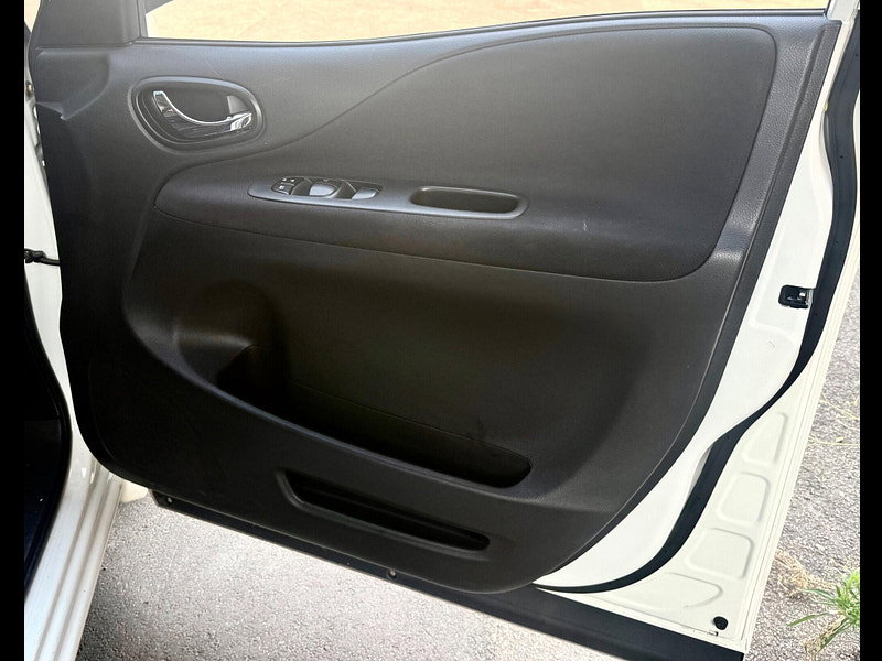 Nissan Serena 2.0 HYBRID HIGHWAY STAR ADVANCED SAFETY