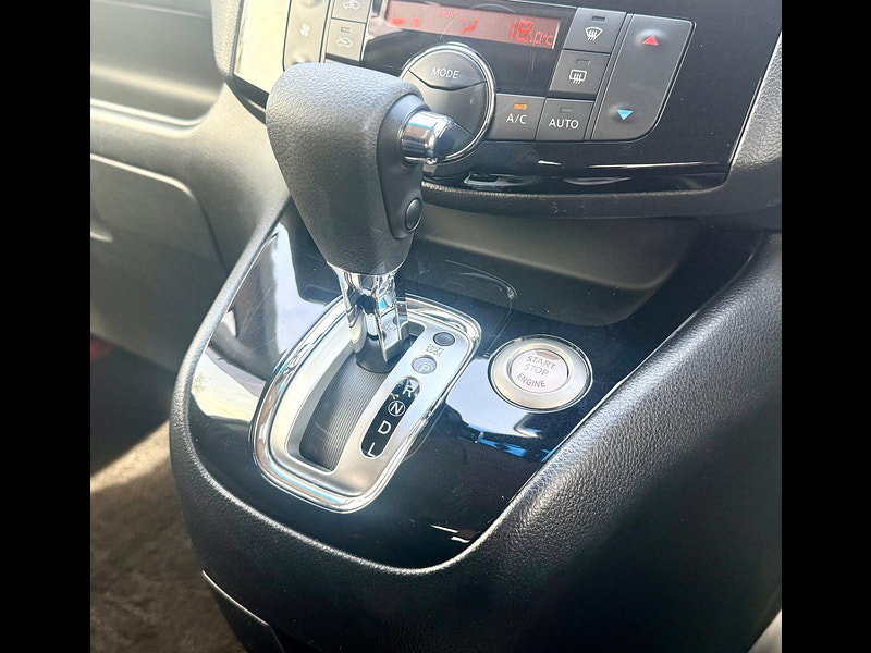 Nissan Serena 2.0 HYBRID HIGHWAY STAR ADVANCED SAFETY