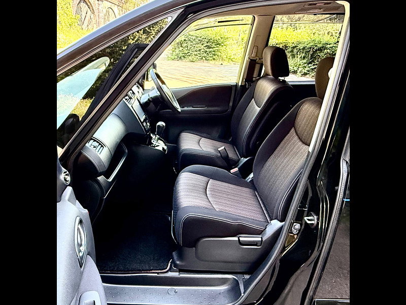 Nissan Serena 2.0 Petrol/Hybrid Highway Star 7 Seat