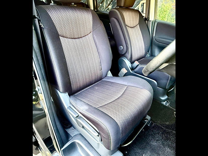 Nissan Serena 2.0 Petrol/Hybrid Highway Star 7 Seat