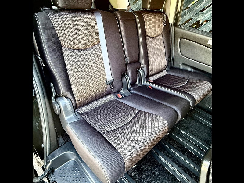 Nissan Serena 2.0 Petrol/Hybrid Highway Star 7 Seat