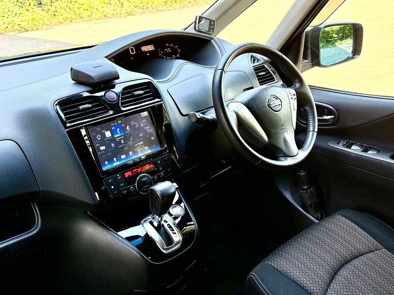 Nissan Serena 2.0 Petrol/Hybrid Highway Star 7 Seat