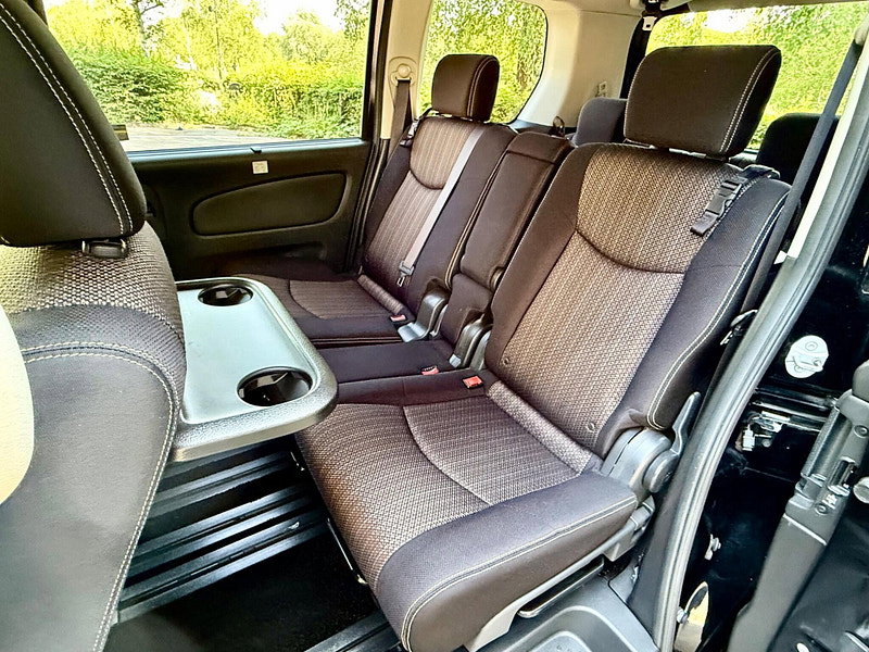 Nissan Serena 2.0 Petrol/Hybrid Highway Star 7 Seat