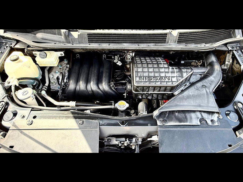 Nissan Serena 2.0 Petrol Hybrid 7 Seat Highway Star