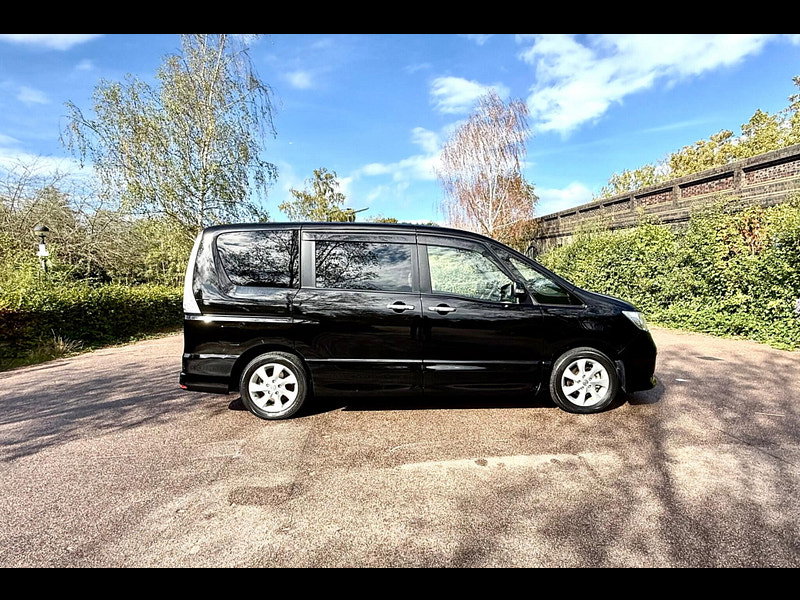 Nissan Serena 2.0 Petrol Hybrid 7 Seat Highway Star