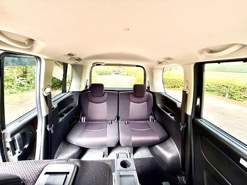 Nissan Serena 2.0 Petrol Hybrid 7 Seat Highway Star