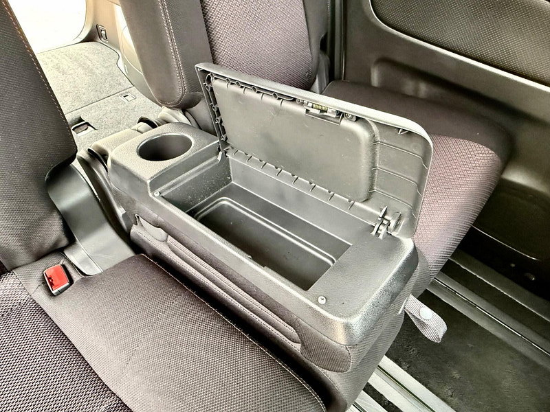 Nissan Serena 2.0 Petrol Hybrid 7 Seat Highway Star
