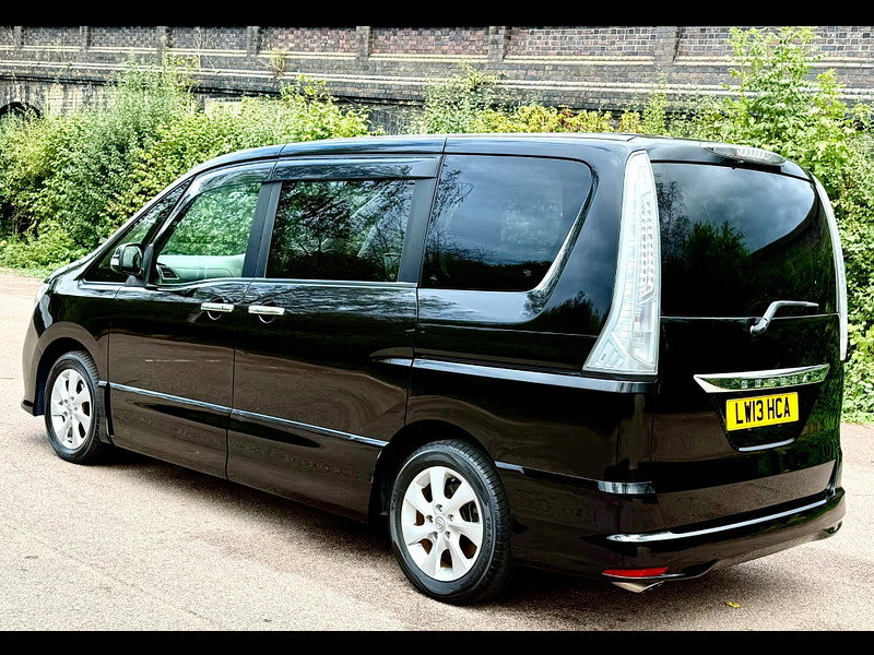 Nissan Serena 2.0 Petrol Hybrid 7 Seat Highway Star
