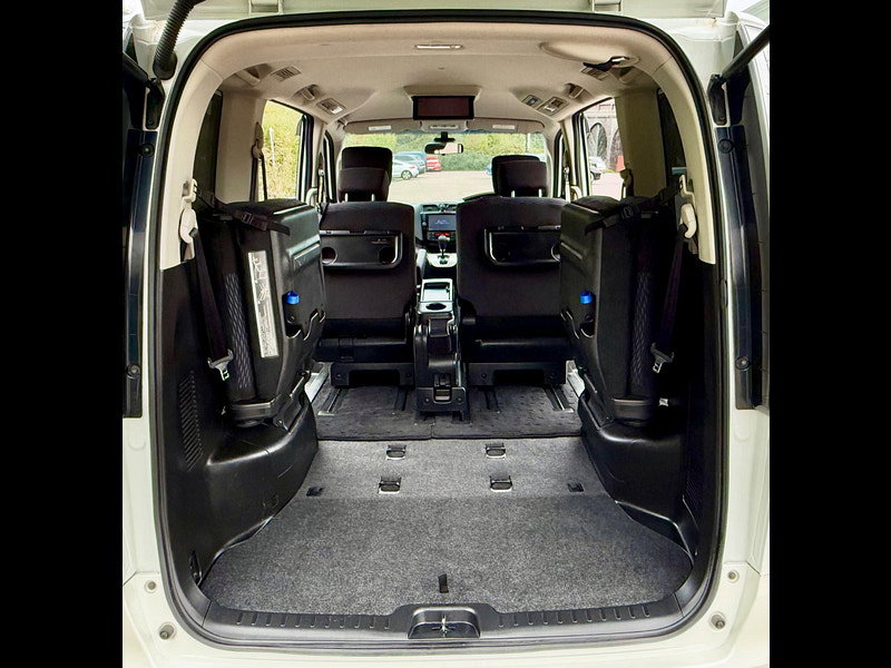 Nissan Serena 20X 2.0 Petrol/Hybrid Auto 5dr 7 Seat