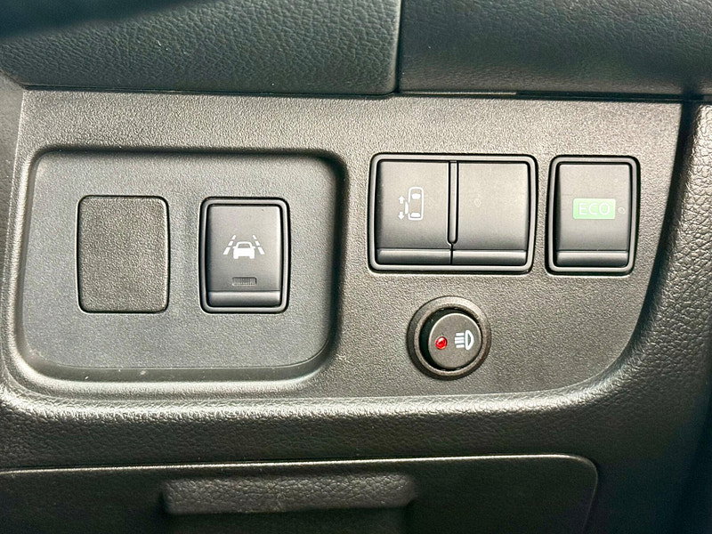 Nissan Serena 20X 2.0 Petrol/Hybrid Auto 5dr 7 Seat