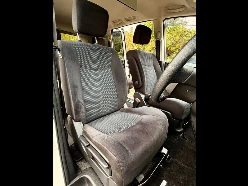 Nissan Serena 20X 2.0 Petrol/Hybrid Auto 5dr 7 Seat