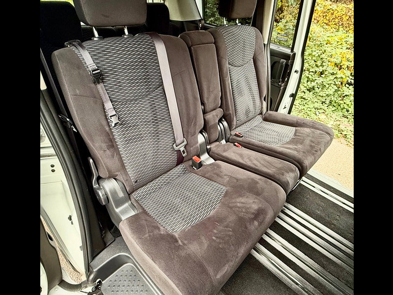 Nissan Serena 20X 2.0 Petrol/Hybrid Auto 5dr 7 Seat