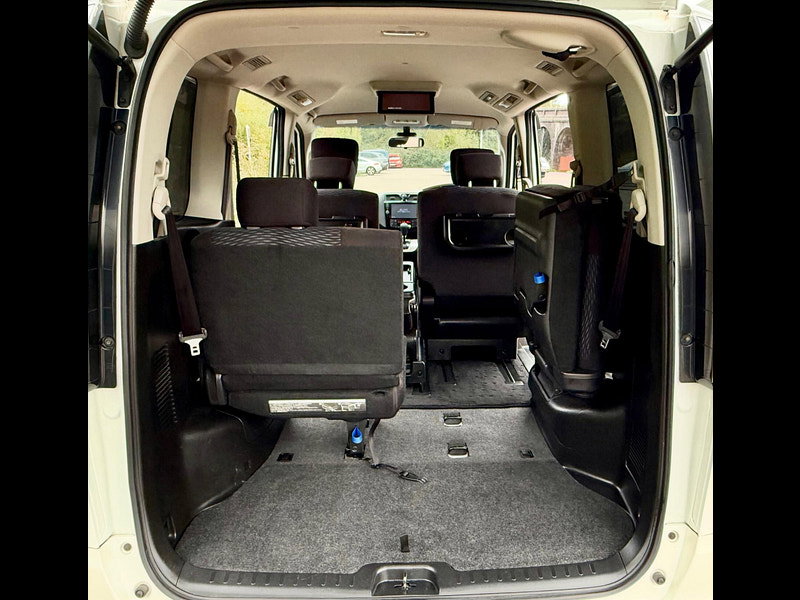 Nissan Serena 20X 2.0 Petrol/Hybrid Auto 5dr 7 Seat