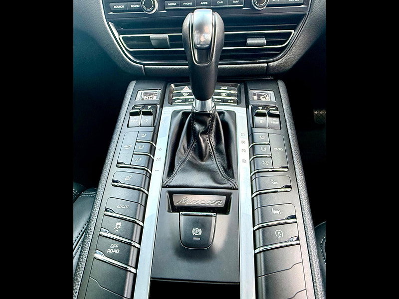 Porsche Macan 2.0T PDK 4WD Euro 6 (s/s) 5dr