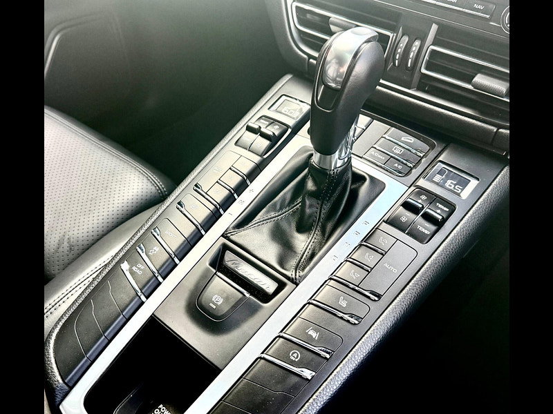 Porsche Macan 2.0T PDK 4WD Euro 6 (s/s) 5dr