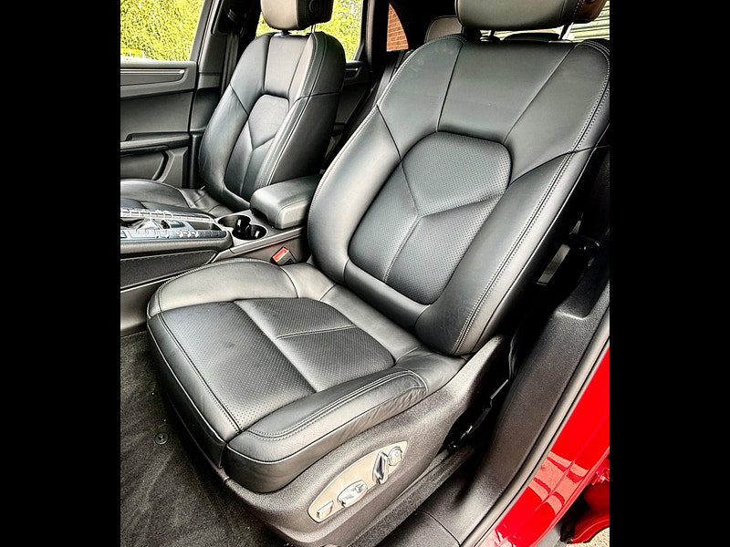 Porsche Macan 2.0T PDK 4WD Euro 6 (s/s) 5dr