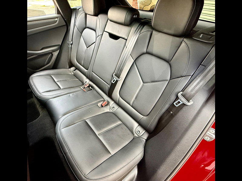 Porsche Macan 2.0T PDK 4WD Euro 6 (s/s) 5dr