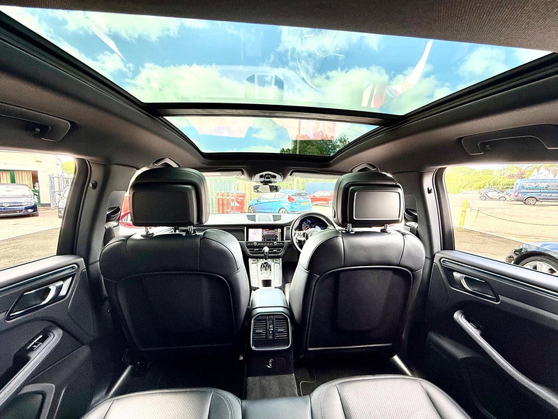 Porsche Macan 2.0T PDK 4WD Euro 6 (s/s) 5dr