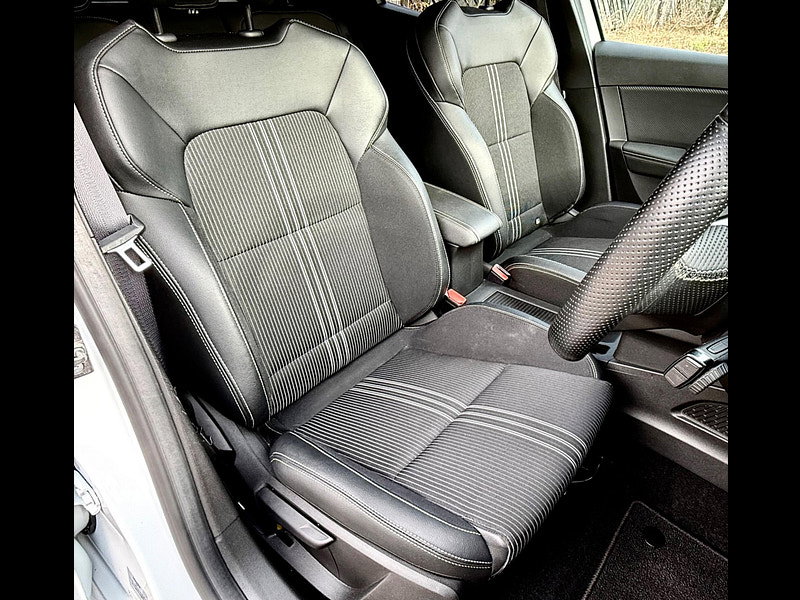 Renault Clio 1.6 E-TECH E-Tech engineered Auto Euro 6 (s/s) 5dr