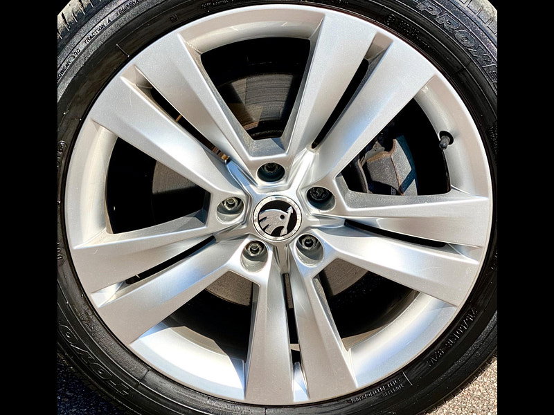 Skoda Karoq 1.5 TSI SE L DSG Euro 6 (s/s) 5dr