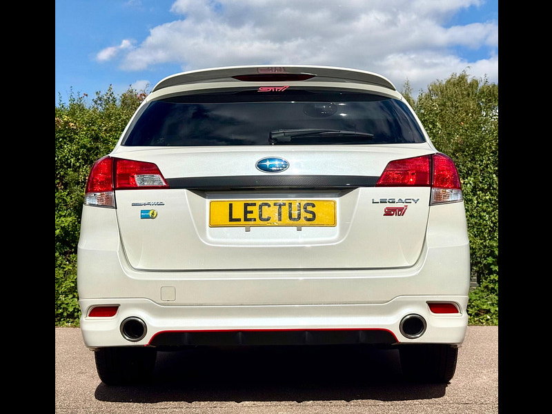 Subaru Legacy 2.5i STi Tourer Lineartronic 4WD 5dr