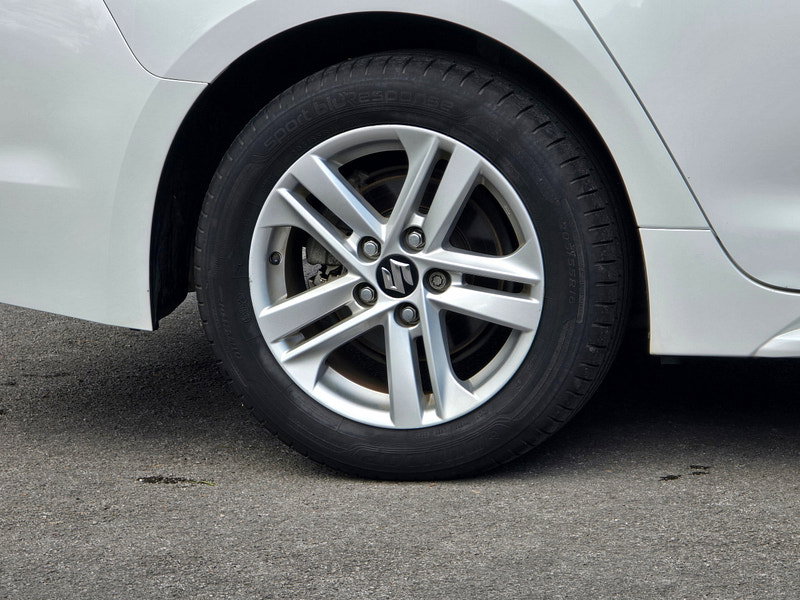 Suzuki Swace 1.8h Motion Estate 5dr Petrol Hybrid CVT Euro 6 (s/s) (140 ps)