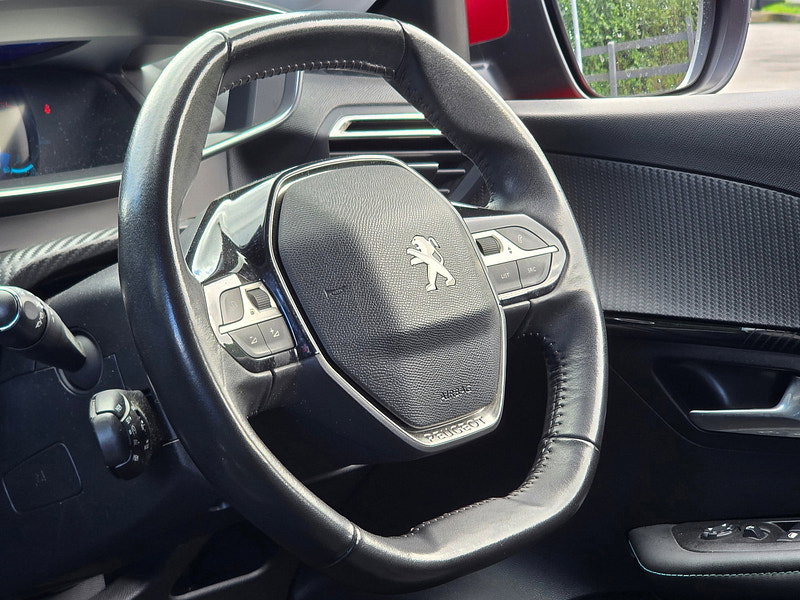 Peugeot 208 1.2 PureTech Allure Hatchback 5dr Petrol Manual Euro 6 (s/s) (100 ps)
