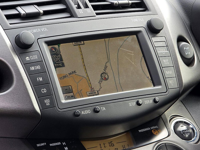 Toyota RAV4 2.2 D-CAT SR SUV 5dr Diesel Auto 4WD Euro 5 (150 ps)