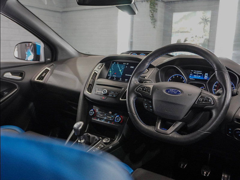 Ford Focus 2.3T EcoBoost RS Hatchback 5dr Petrol Manual AWD Euro 6 (s/s) (350 ps)