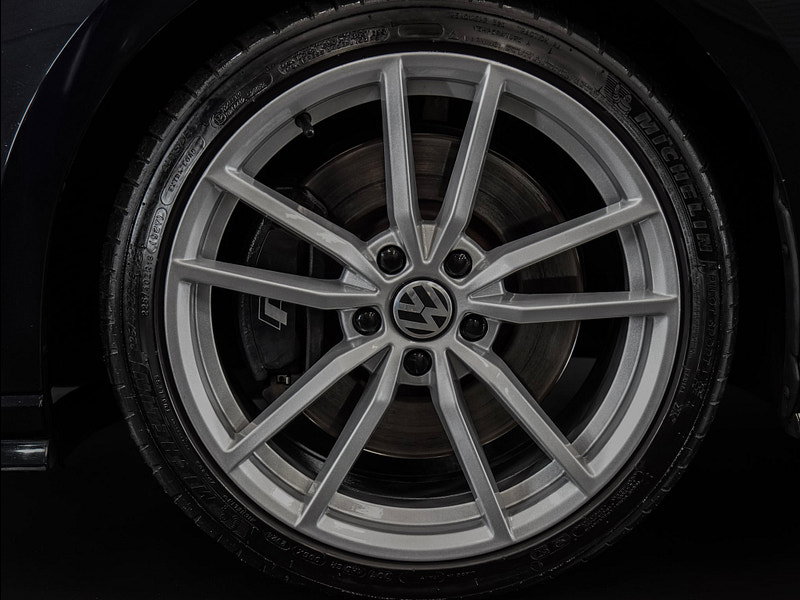 Volkswagen Golf 2.0 TSI R Hatchback 5dr Petrol DSG 4Motion Euro 6 (s/s) (310 ps)