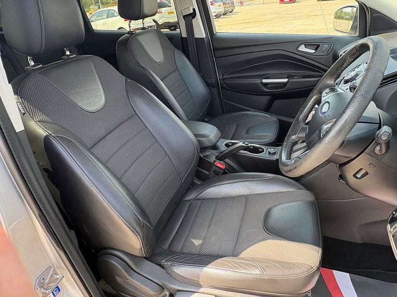 Ford Kuga 2.0 TDCi Titanium SUV 5dr Diesel Powershift AWD Euro 6 (s/s) (180 ps)