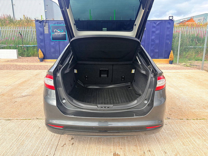 Ford Mondeo 2.0 TDCi Titanium Hatchback 5dr Diesel Manual Euro 6 (s/s) (150 ps)