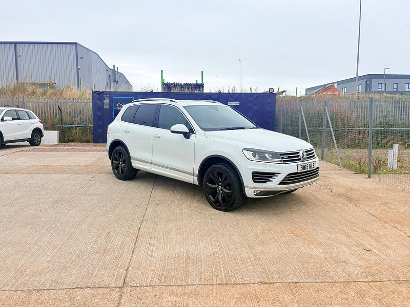 Volkswagen Touareg 3.0 TDI V6 BlueMotion Tech R-Line SUV 5dr Diesel Tiptronic 4WD Euro 6 (s/s) (262 ps)