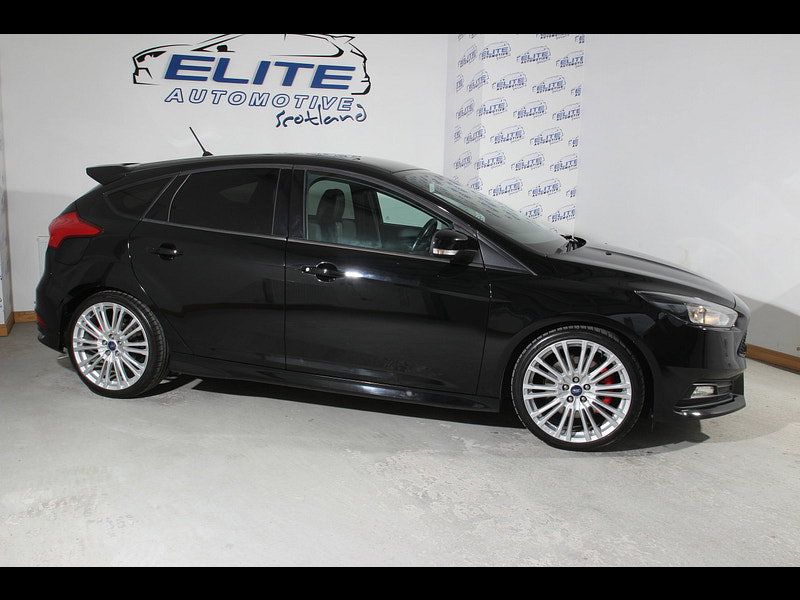 Ford Focus 2.0 TDCi ST-2 NAV Hatchback 5dr Diesel Manual Euro 6 (s/s) (185 ps)