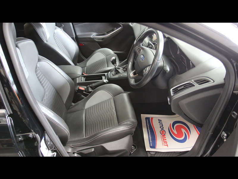 Ford Focus 2.0 TDCi ST-2 NAV Hatchback 5dr Diesel Manual Euro 6 (s/s) (185 ps)