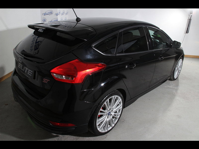 Ford Focus 2.0 TDCi ST-2 NAV Hatchback 5dr Diesel Manual Euro 6 (s/s) (185 ps)