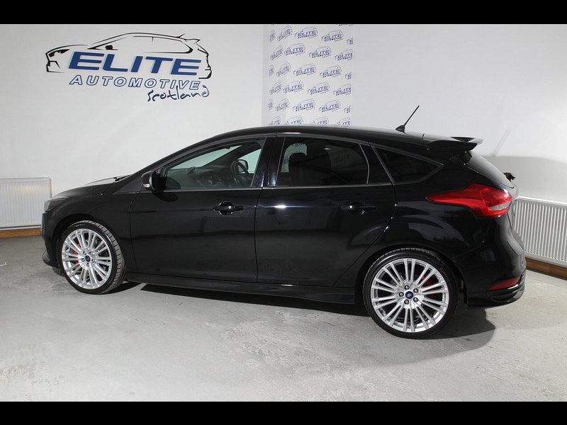 Ford Focus 2.0 TDCi ST-2 NAV Hatchback 5dr Diesel Manual Euro 6 (s/s) (185 ps)