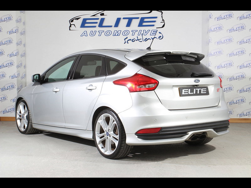 Ford Focus 2.0T EcoBoost ST-3 Hatchback 5dr Petrol Manual Euro 6 (s/s) (250 ps)