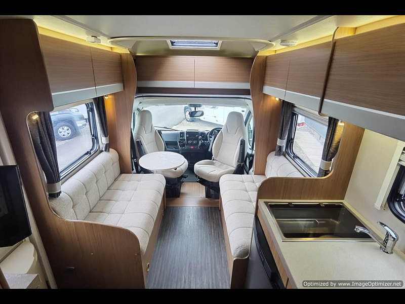 Auto-trail Tribute t-715