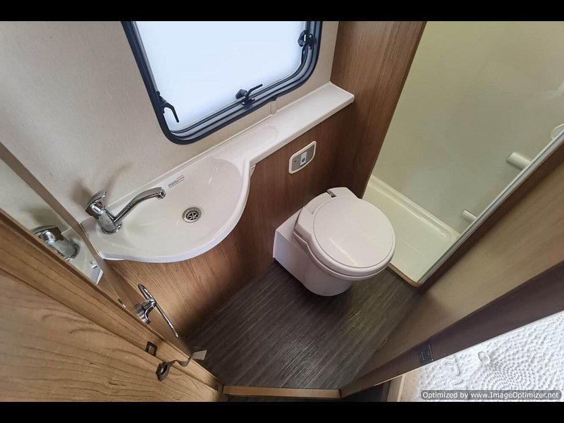 Auto-trail Tribute t-715